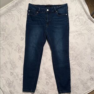 Tahari Dark Blue Skinny Jeans